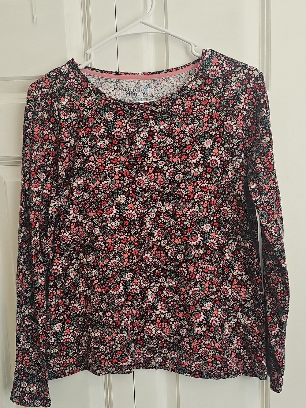 croft & barrow Black Floral Long Sleeve Tee with Pink and White Flowers
